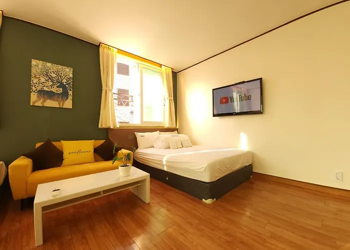 Oyo Myeongdong 5 Hostel