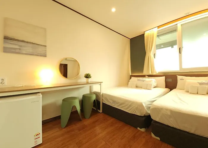 Oyo Myeongdong 5 Hostel Seoul