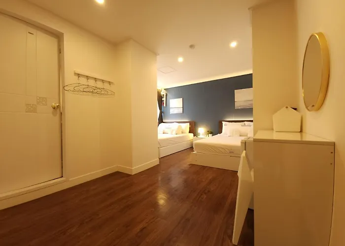 Hostel Oyo Myeongdong 5 *