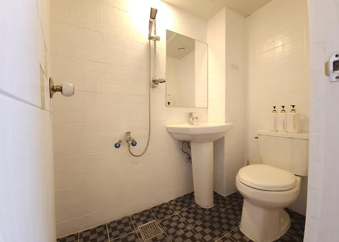 Oyo Myeongdong 5 Hostel Seoul