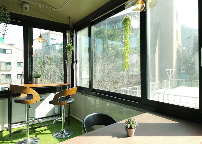 Oyo Myeongdong 5 Hostel *