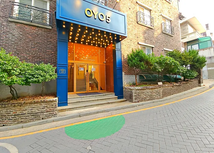 Oyo Myeongdong 5 *