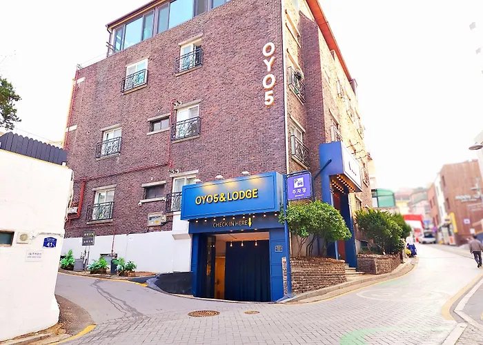 Hostel Oyo Myeongdong 5 *