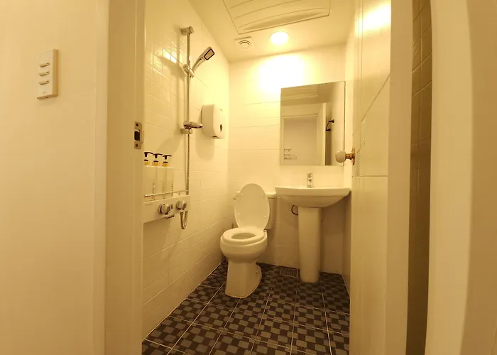 Oyo Myeongdong 5 *