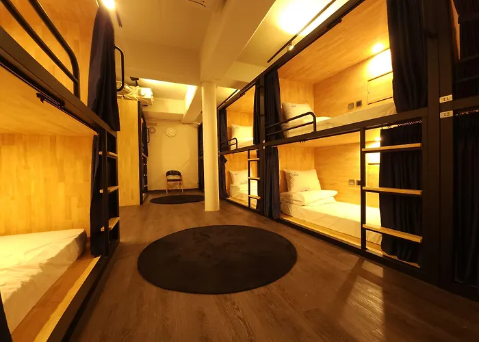 Oyo Myeongdong 5 Hostel *
