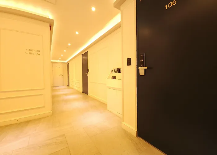 Oyo Myeongdong 5 Hostel *
